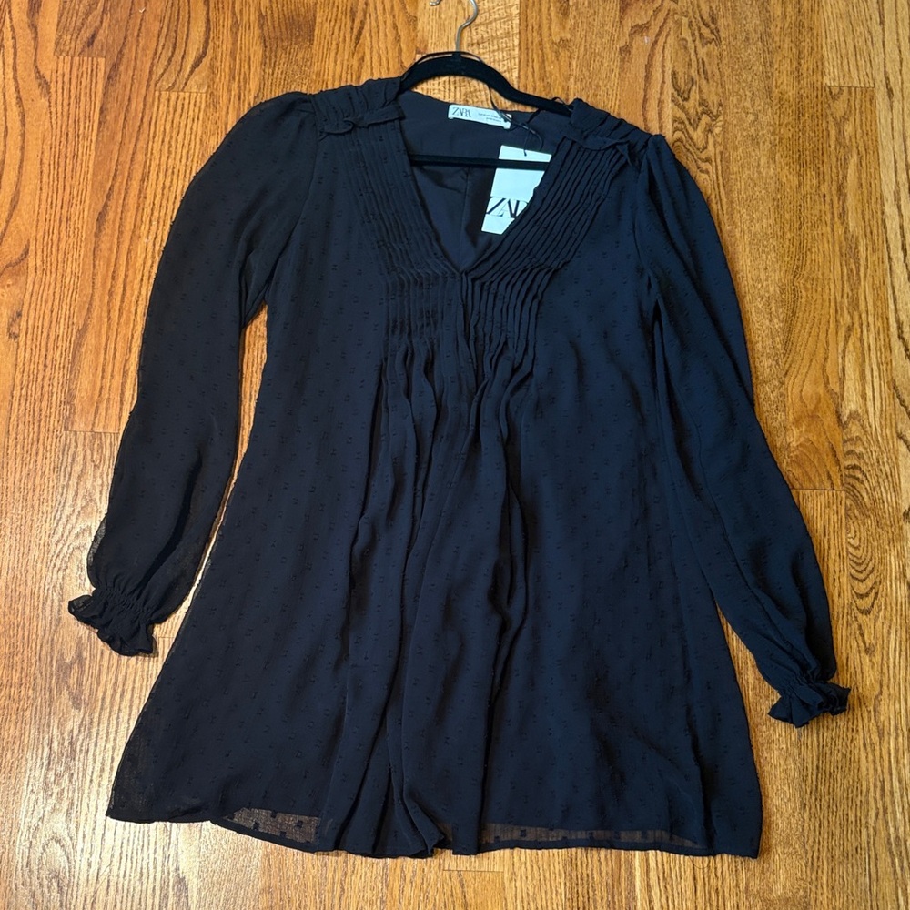 NWT Zara Woman’s Black Long Sleeve Flowy Dress Size M